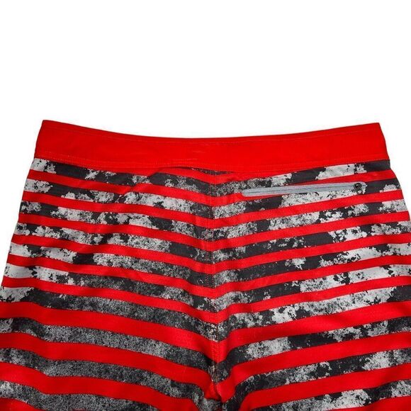 The North Face Boardshorts Men's Size 36 Red & Gray Camo Beach Swim Trunks - Picture 7 of 12